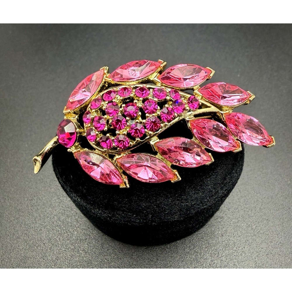 Vtg WEISS Magenta Pink Glass Rhinestone Leaf Branch Statement Pin Brooch Signed